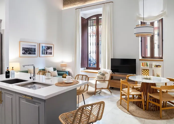 Unika Homes Puerta De La Maestranza 아파트 *